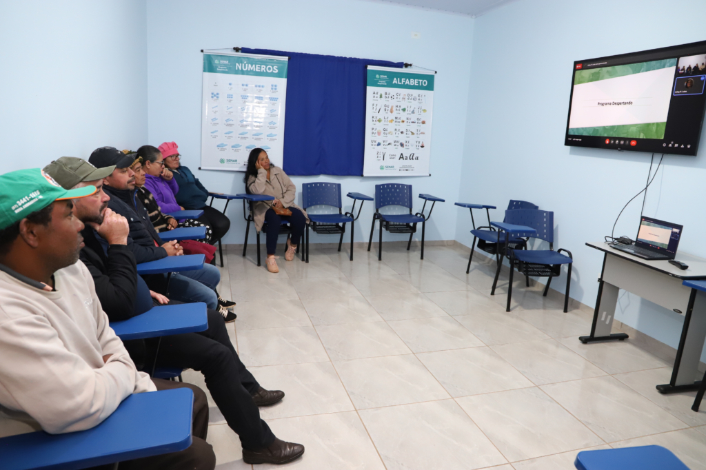 Despertando: Senar/MS leva alfabetização para população rural