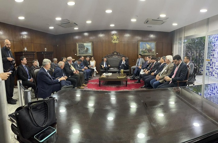 CNA e FPA se reúnem com presidente do Senado