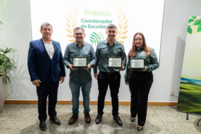 Senar premia coordenadores de Assistência Técnica e Gerencial