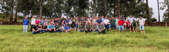 Produtores conhecem resultados da ATeG Pecuária de Leite em propriedade catarinense