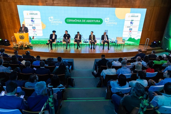 CNA discute energia solar no agronegócio e seu potencial para reduzir custos