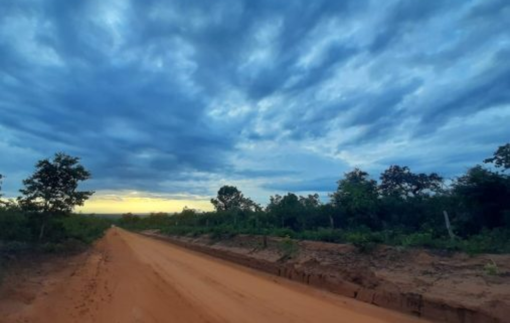 Estrada de chão