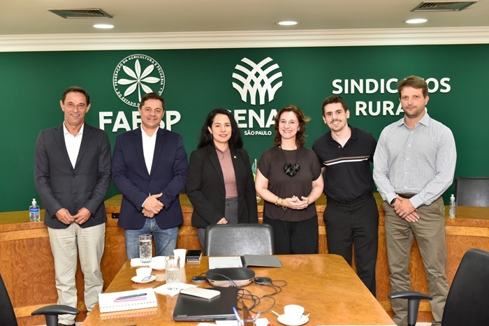 CNA discute acesso de produtores aos recursos do Funcafé e fortalecimento da marca Cafés do Brasil
