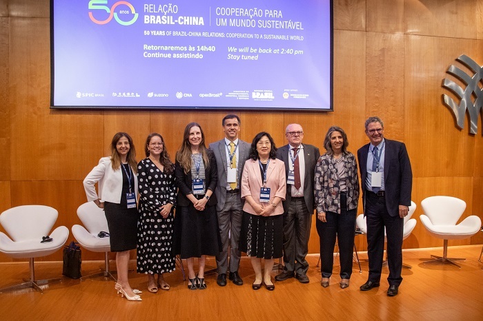 Brasil precisa diversificar e ampliar exportações à China, diz CNA
